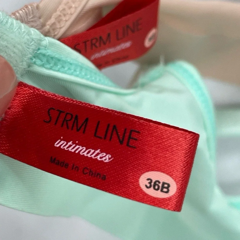 2 STRM LINE Nude + Mint‎ Green Underwire Free Padded Seamless Wireless Bra 36B